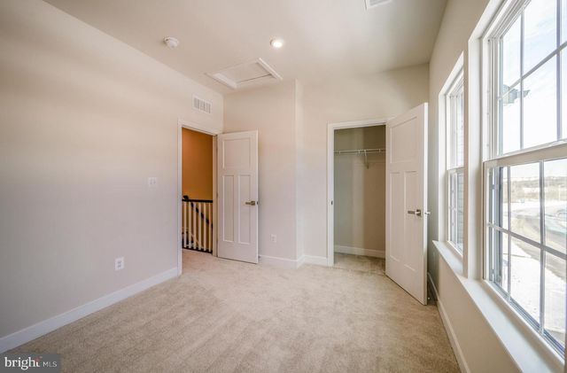 14062 SUNRISE VALLEY DR, Herndon, VA 20171