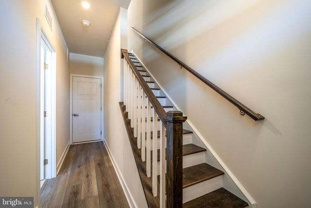 14062 SUNRISE VALLEY DR, Herndon, VA 20171