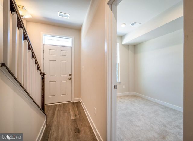 14062 SUNRISE VALLEY DR, Herndon, VA 20171