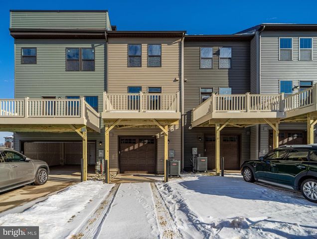 14062 SUNRISE VALLEY DR, Herndon, VA 20171