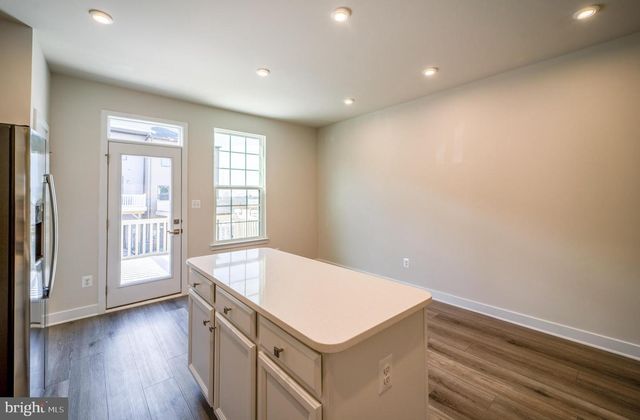 14062 SUNRISE VALLEY DR, Herndon, VA 20171