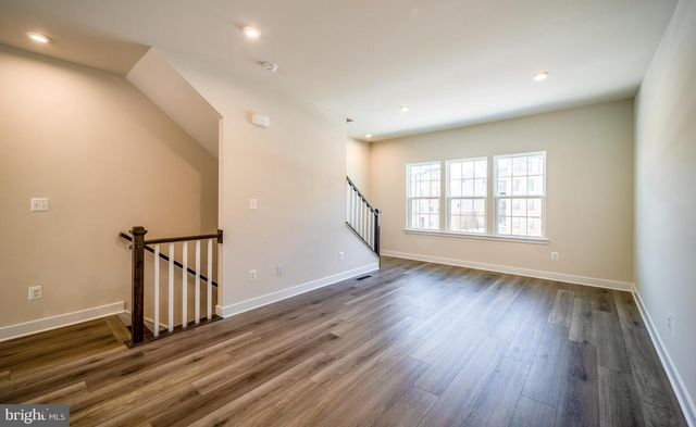 14062 SUNRISE VALLEY DR, Herndon, VA 20171