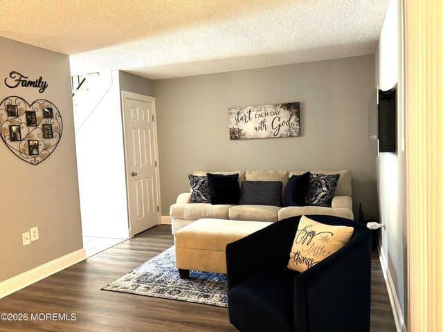 1101 Fern Court, Jackson, NJ 08527