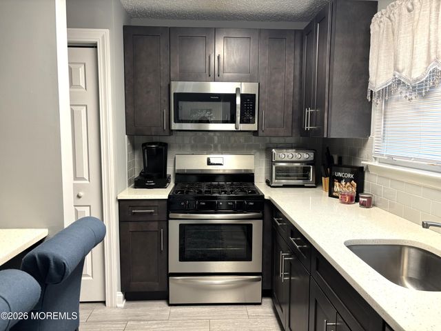 1101 Fern Court, Jackson, NJ 08527