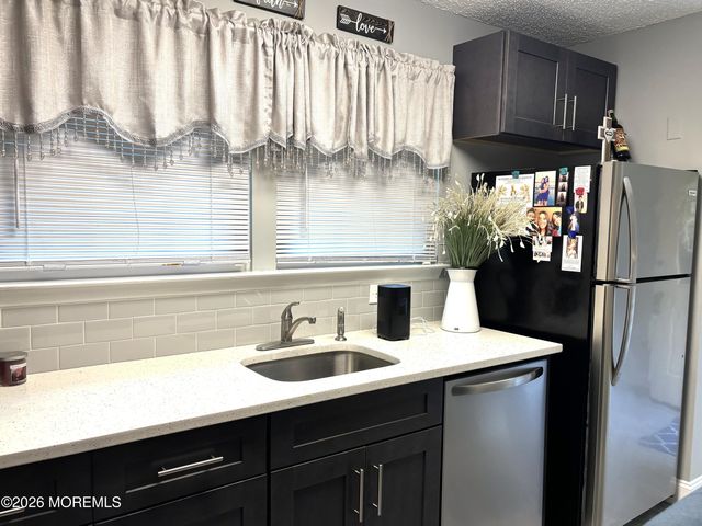 1101 Fern Court, Jackson, NJ 08527