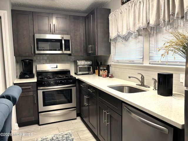 1101 Fern Court, Jackson, NJ 08527