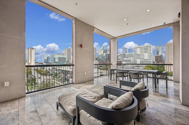 2111 Austin Street 628, Houston, TX 77002