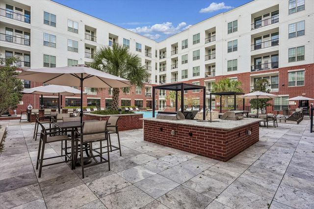 2111 Austin Street 628, Houston, TX 77002
