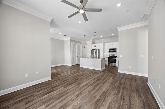 2111 Austin Street 628, Houston, TX 77002