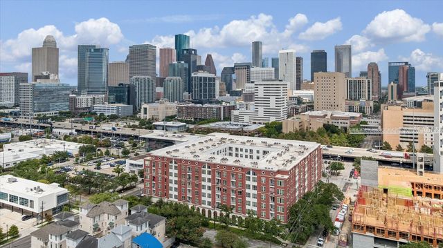 2111 Austin Street 628, Houston, TX 77002