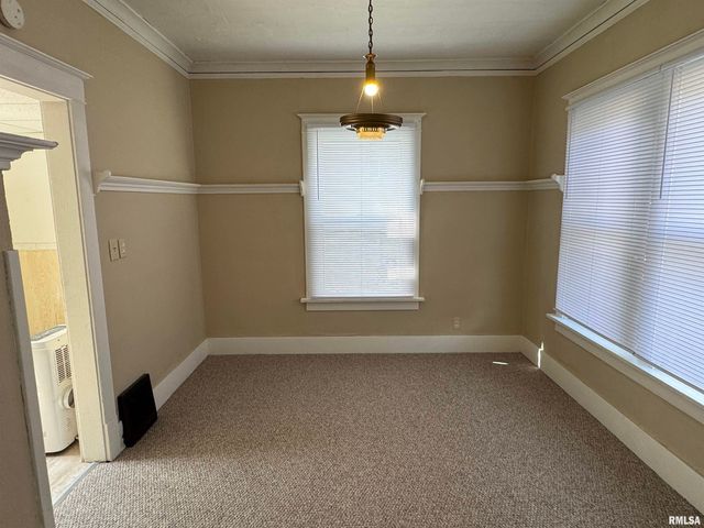 1421 NE GLENDALE Avenue, Peoria, IL 61603