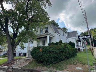 1421 NE GLENDALE Avenue, Peoria, IL 61603