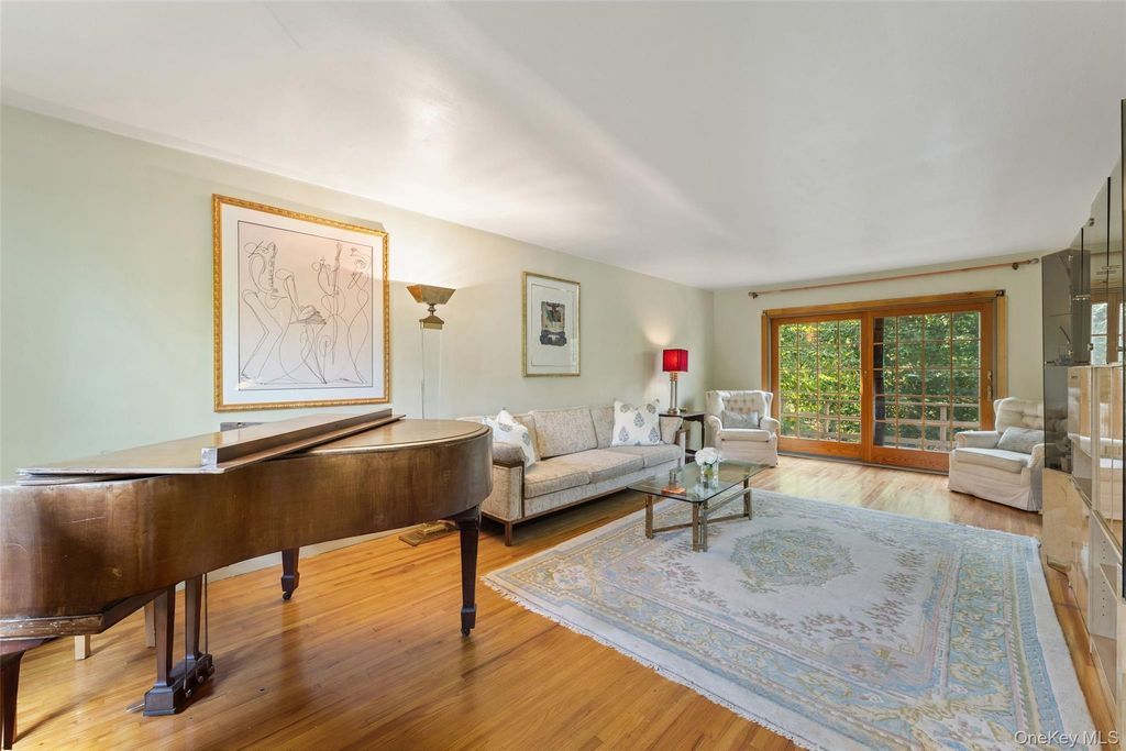 16 Cadillac Drive, New Rochelle, NY 10804 — photo 4