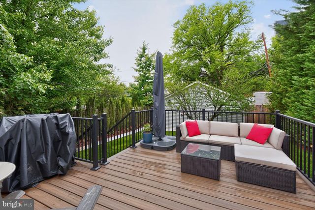 1205 EMERSON ST NW, Washington, DC 20011
