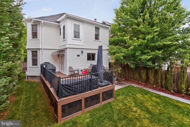 1205 EMERSON ST NW, Washington, DC 20011