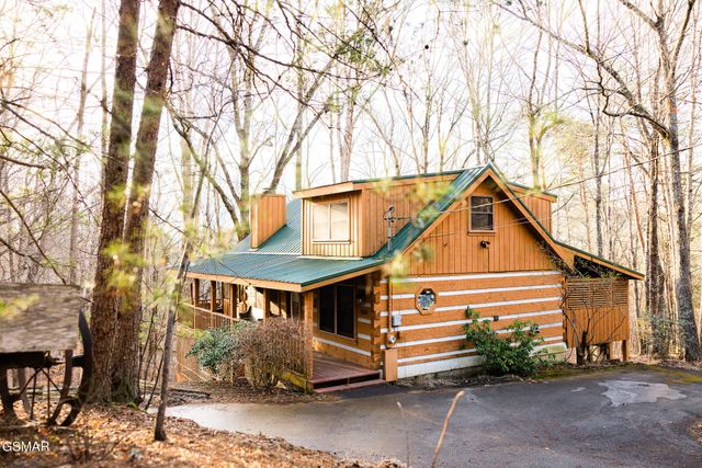 1655 S Mountain View Road, Sevierville, TN 37876