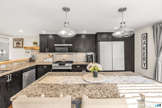 116 Meadowside Road, Milford, CT 06460