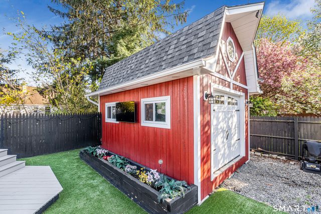 116 Meadowside Road, Milford, CT 06460