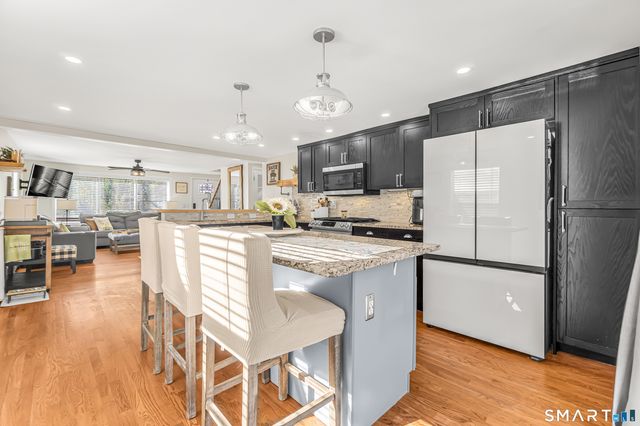 116 Meadowside Road, Milford, CT 06460