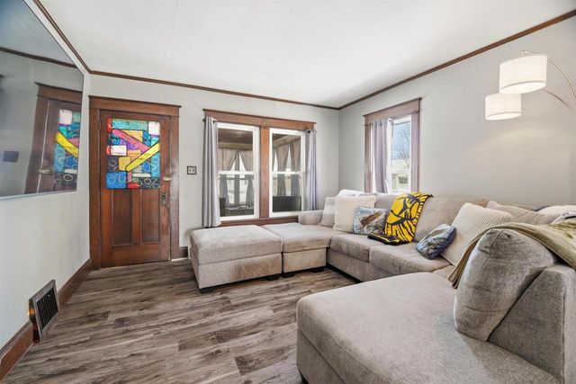 923 W ELSIE STREET, Appleton, WI 54913