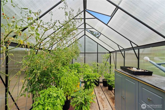 14622 Kapowsin Hwy E, Graham, WA 98338