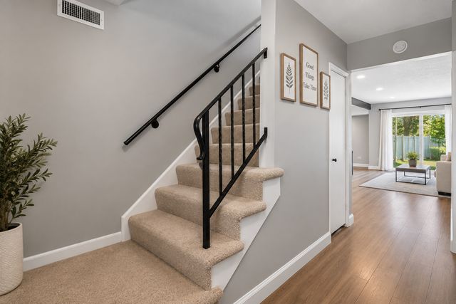 1713 Fulton Lane, Hanover Park, IL 60133