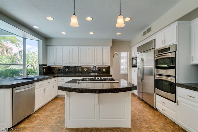 8324 Granite Lake Drive, Las Vegas, NV 89128