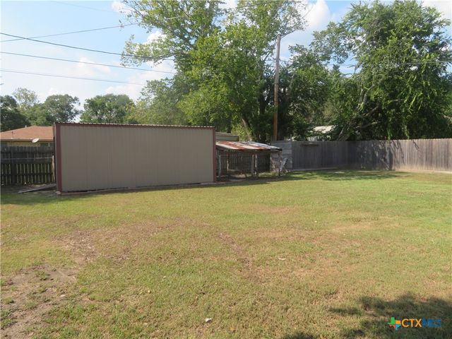 110 Sandra, Edna, TX 77957