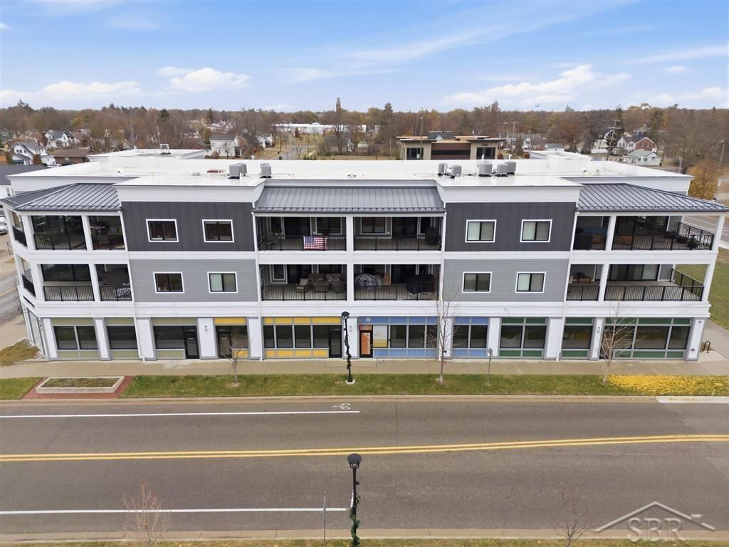 201 E Ellsworth Street 302, Midland, MI 48640
