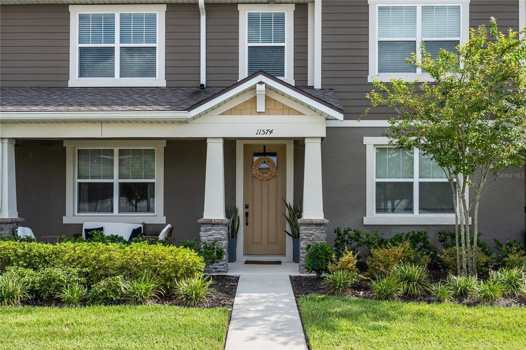 Image 2 of property listing at 11574 BUOY POINT PLACE, Orlando, FL 32832