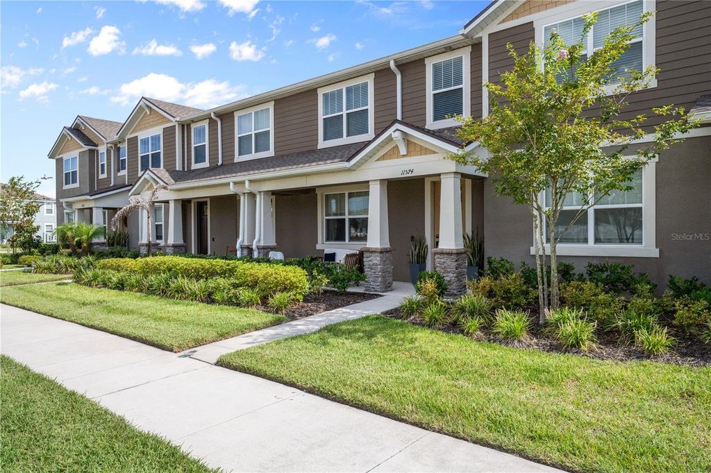 Image 3 of property listing at 11574 BUOY POINT PLACE, Orlando, FL 32832