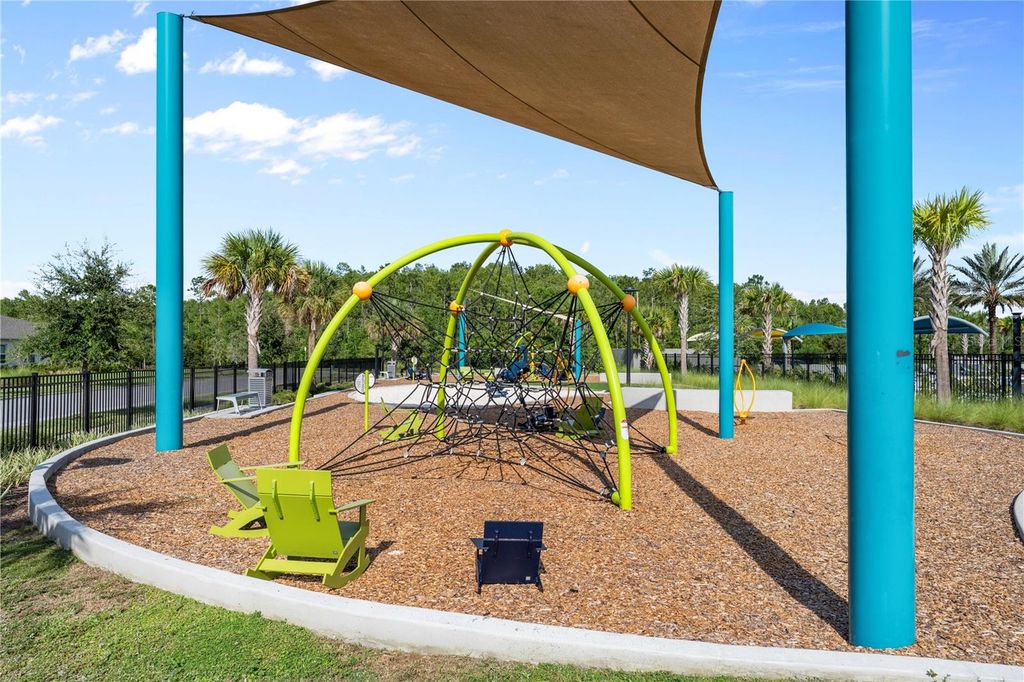 Image 37 of property listing at 11574 BUOY POINT PLACE, Orlando, FL 32832