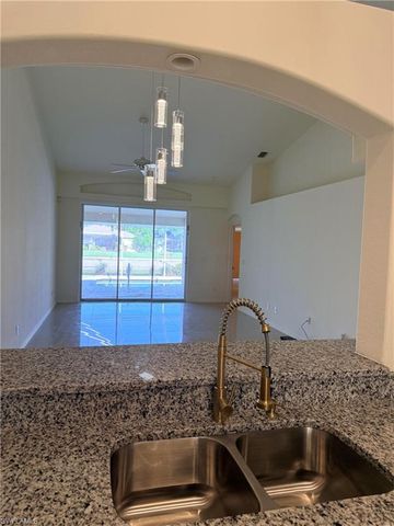 8216 Ibis Cove CIR B215, Naples, FL 34119