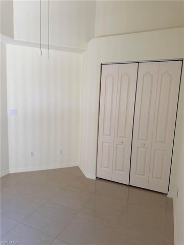 8216 Ibis Cove CIR B215, Naples, FL 34119