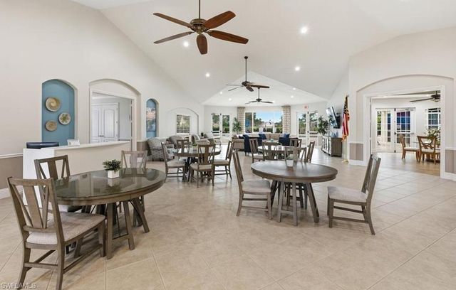 8216 Ibis Cove CIR B215, Naples, FL 34119