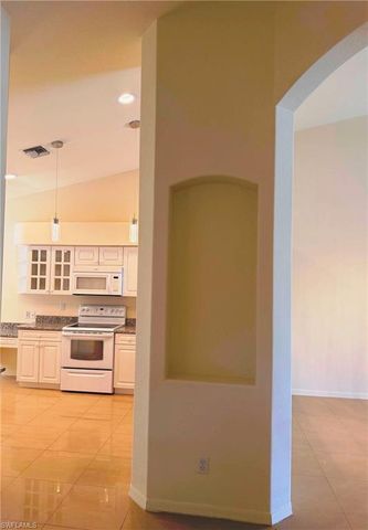 8216 Ibis Cove CIR B215, Naples, FL 34119