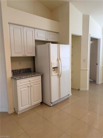 8216 Ibis Cove CIR B215, Naples, FL 34119
