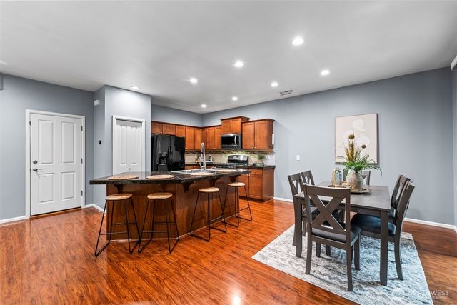 4228 E T Street, Tacoma, WA 98404