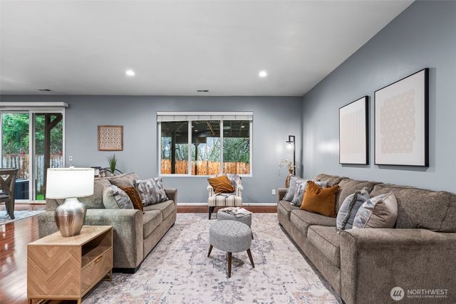 4228 E T Street, Tacoma, WA 98404