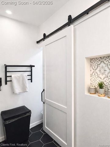 20369 Oporto Avenue, Livonia, MI 48152