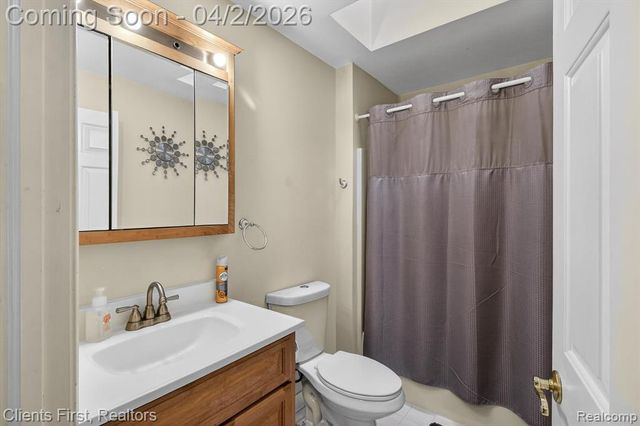 20369 Oporto Avenue, Livonia, MI 48152