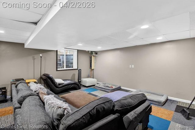 20369 Oporto Avenue, Livonia, MI 48152