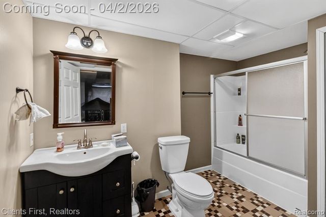 20369 Oporto Avenue, Livonia, MI 48152