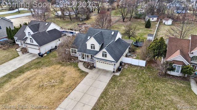 20369 Oporto Avenue, Livonia, MI 48152