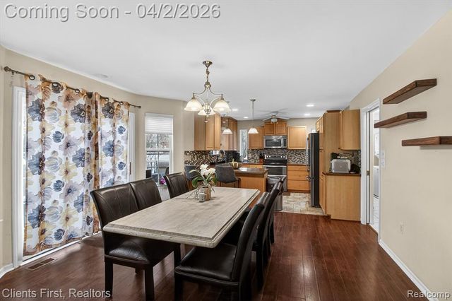 20369 Oporto Avenue, Livonia, MI 48152