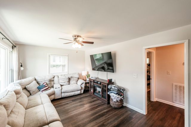 401 Weaver Ln, Springfield, TN 37172