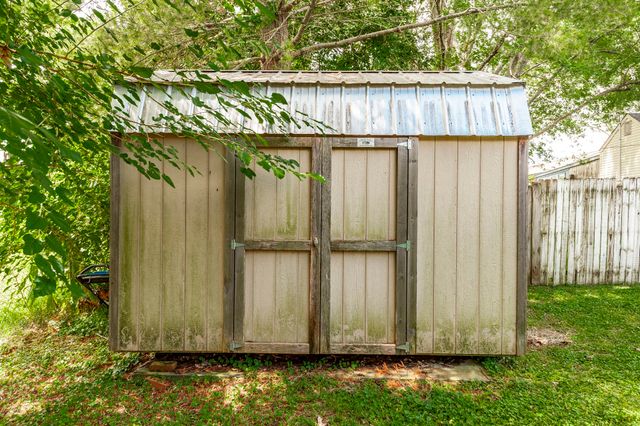 401 Weaver Ln, Springfield, TN 37172
