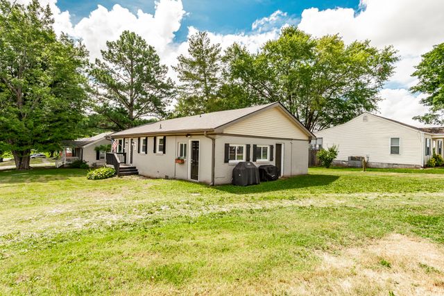 401 Weaver Ln, Springfield, TN 37172