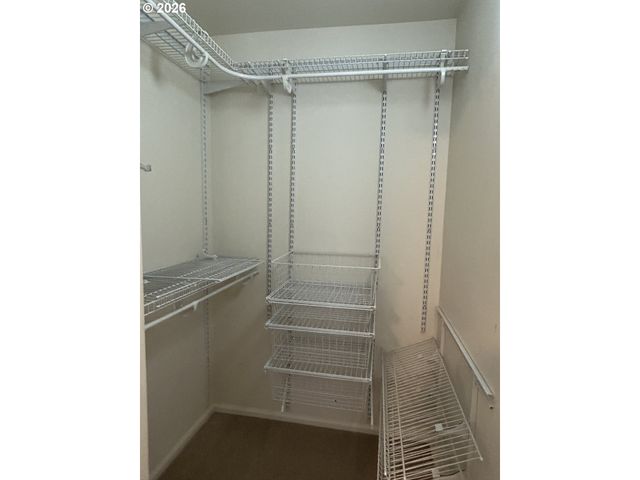 724 W RAINBOW St, Roseburg, OR 97471