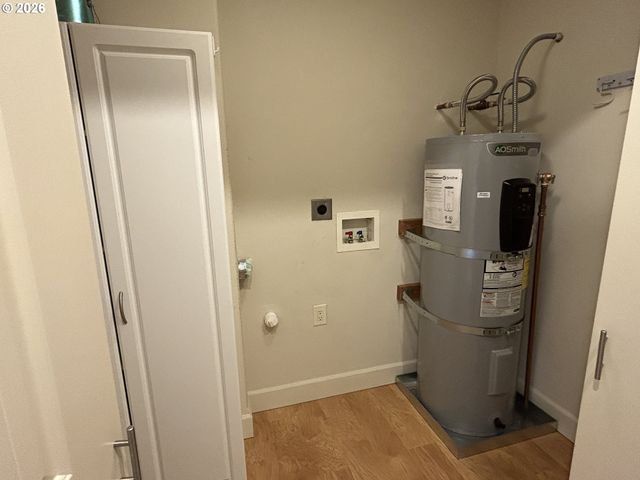 724 W RAINBOW St, Roseburg, OR 97471